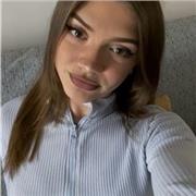 Ciao! Sono una studentessa del liceo linguistico e sono al quinto anno.